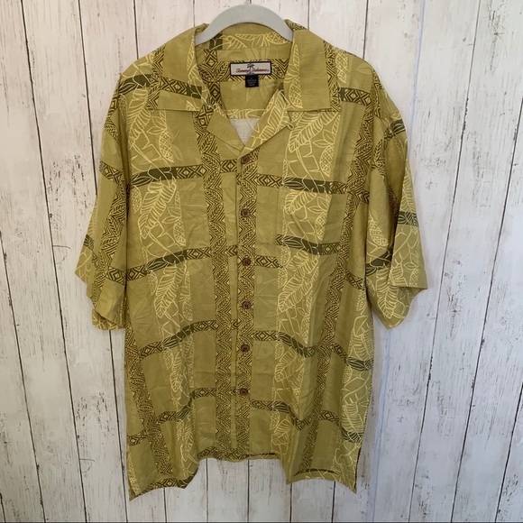 Tommy Bahama Other - Men's Tommy Bahama Silk Shirt Size Large